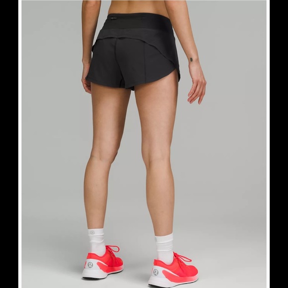 Like-new Lululemon Speed Up shorts 2.5” - Picture 2 of 8
